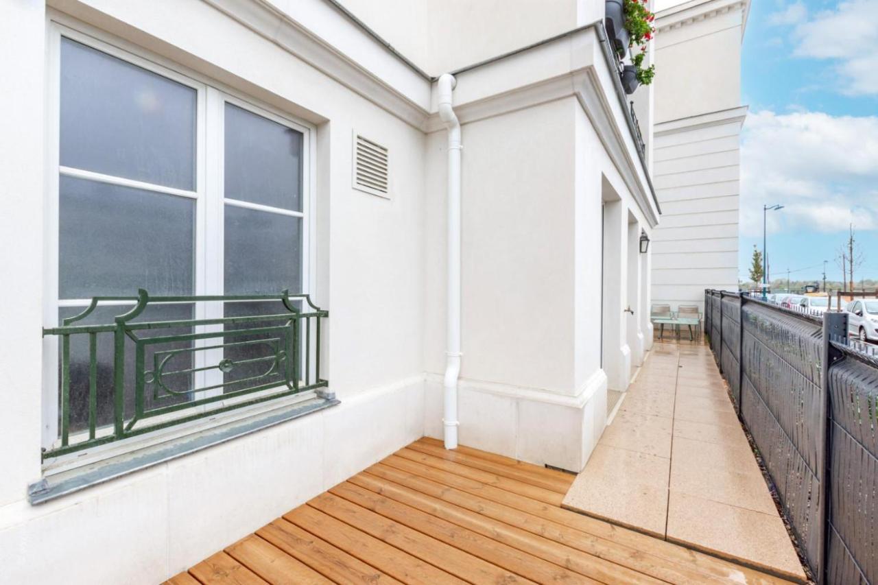 Le Jade By Plaza Apartment Serris Exterior photo